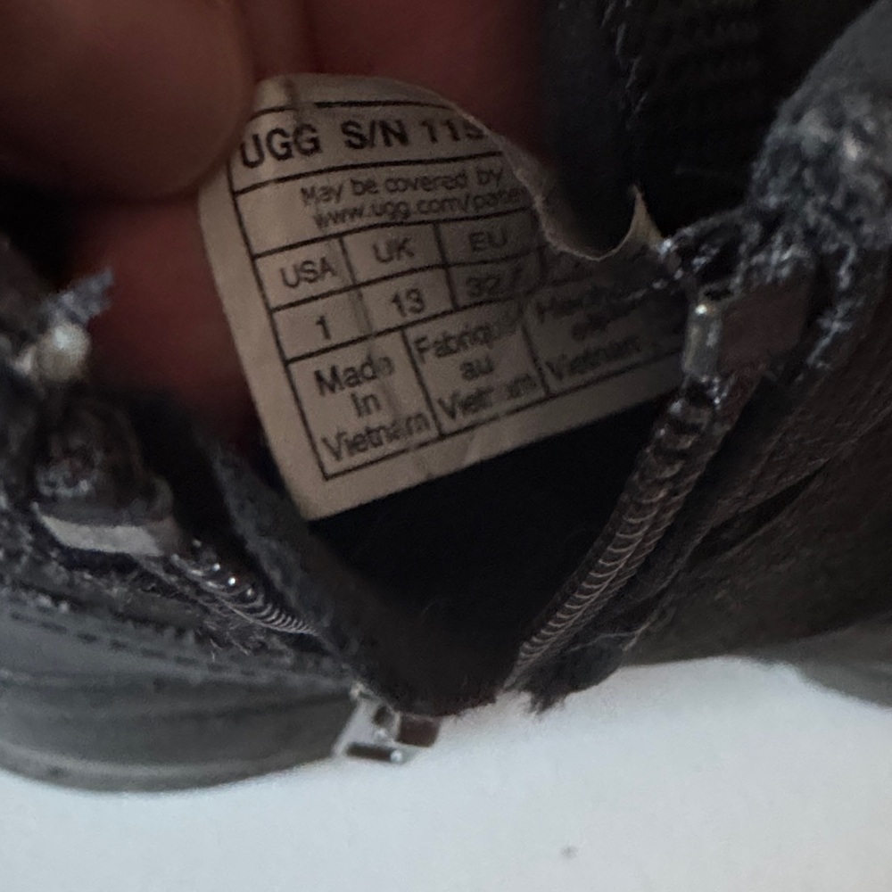 UGG Boy’s Emmett Duck Boot Snow - Picture 7 of 8